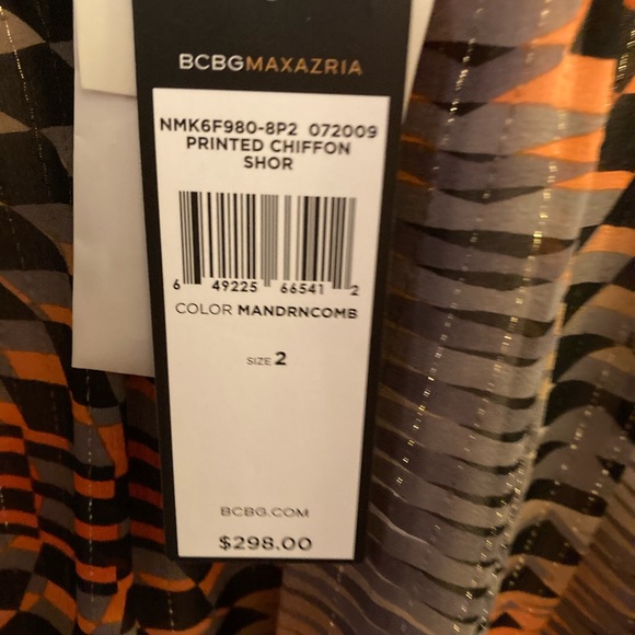 NWT, New,BCBG MaxAzria Chiffon Sleeveless Blouse - Picture 8 of 10